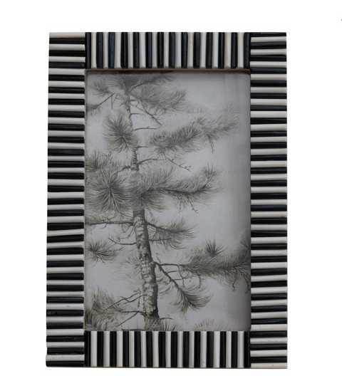 Black & White Ribbed Photo Frame