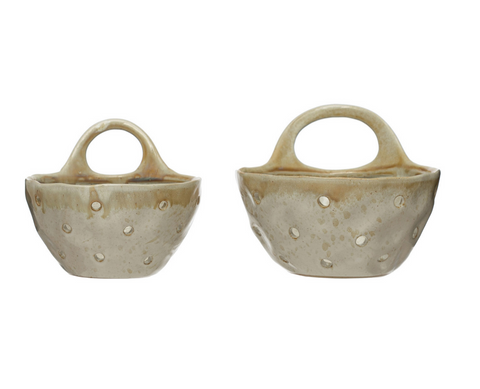 Stoneware Colander with Handle