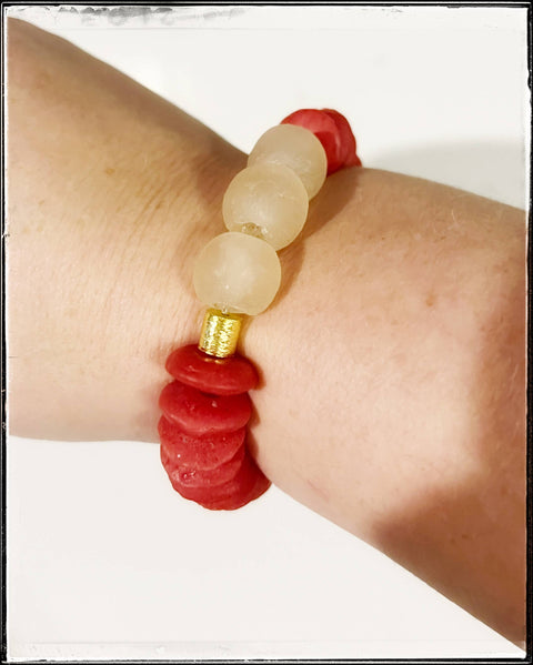 Ashanti Glass & Brass Bead Stretch Bracelet- Red & White