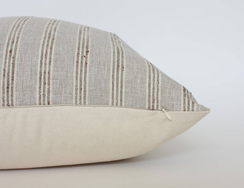Invisible zipper detail on pillow cover