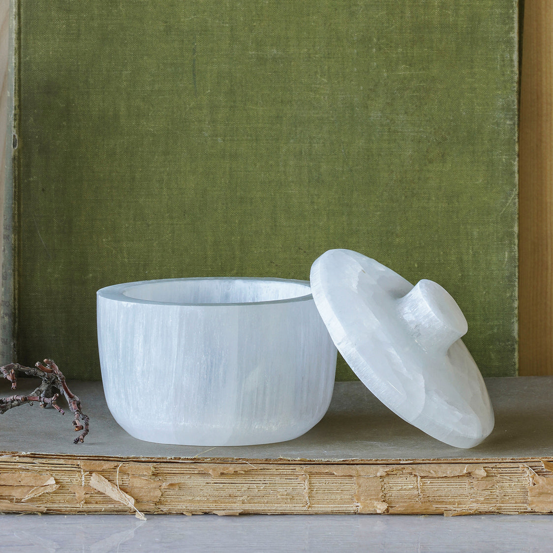 Selenite Jar w/ Lid