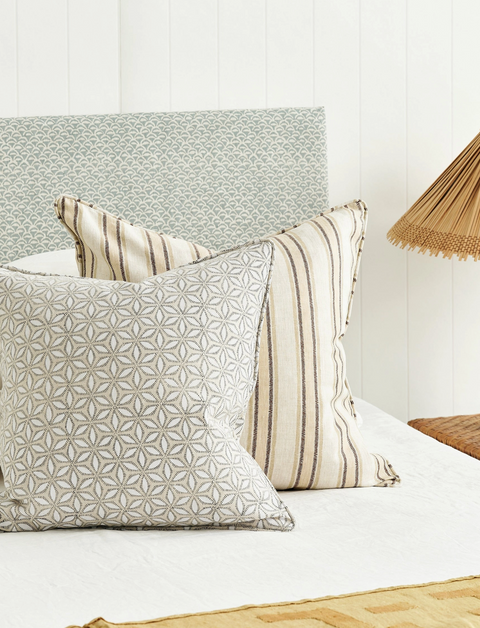 Lido Shell Pillow - 22" x 22"