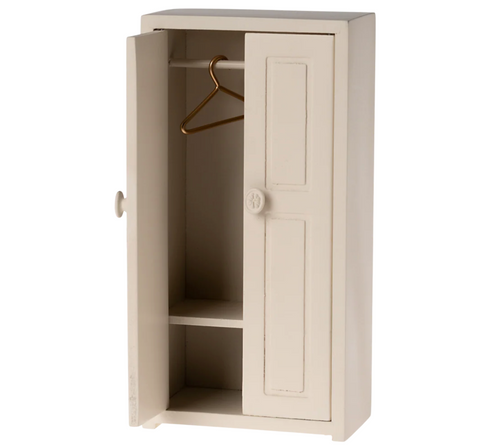 Mouse Closet